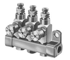 83900  |  Centro-Matic SL-33 Series Grease Injector Assembly