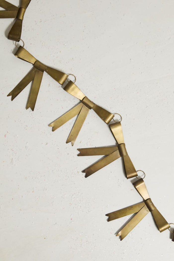Collectors Bow Garland