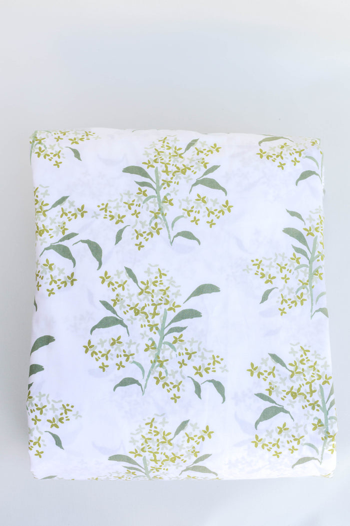 Lilac in Green Bedding Swatch